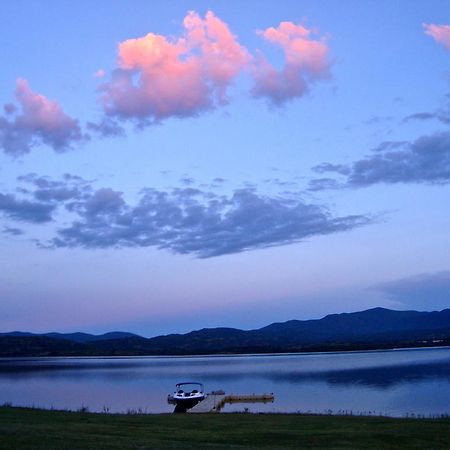Отель Vida En El Lago Тепекоакуйлько-де-Трухано Экстерьер фото