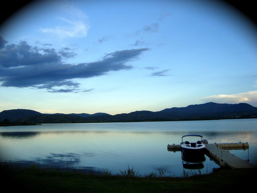 Отель Vida En El Lago Тепекоакуйлько-де-Трухано Экстерьер фото